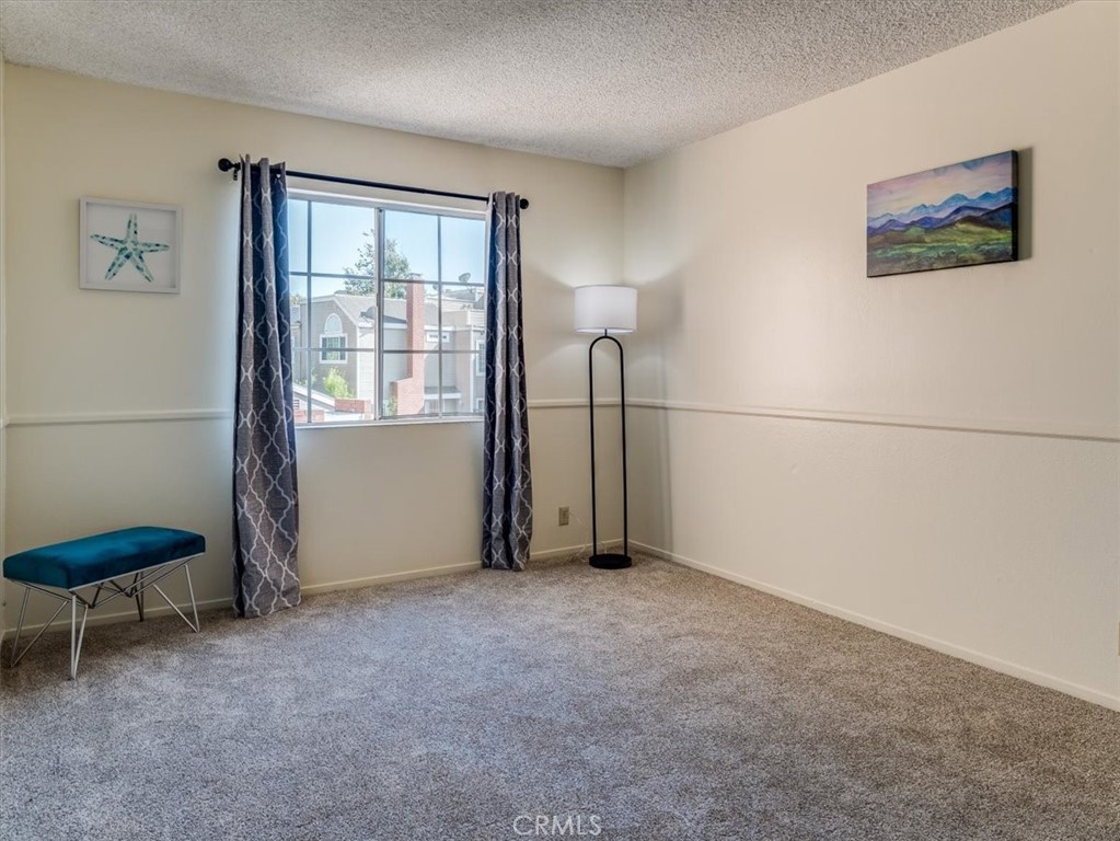 2422 Village Green Property Photo 20