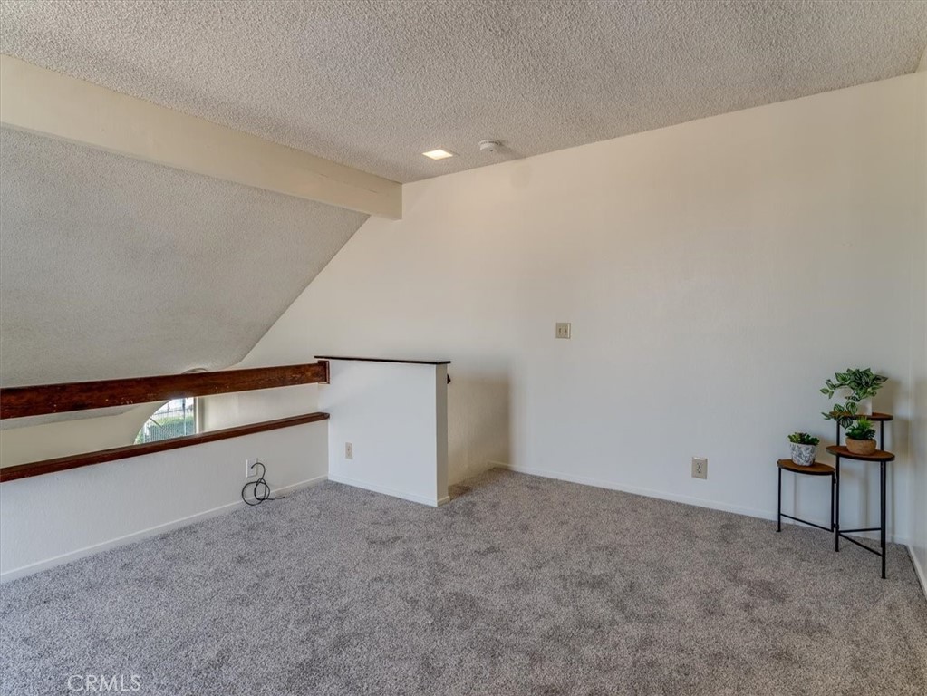 2422 Village Green Property Photo 29