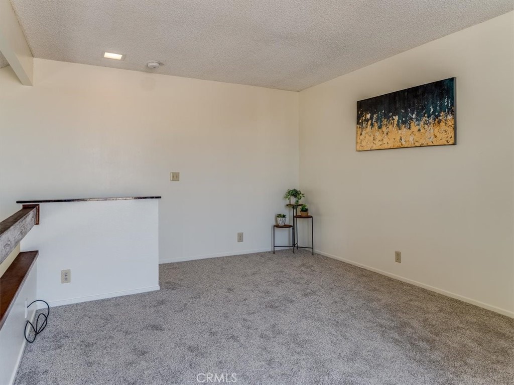 2422 Village Green Property Photo 30