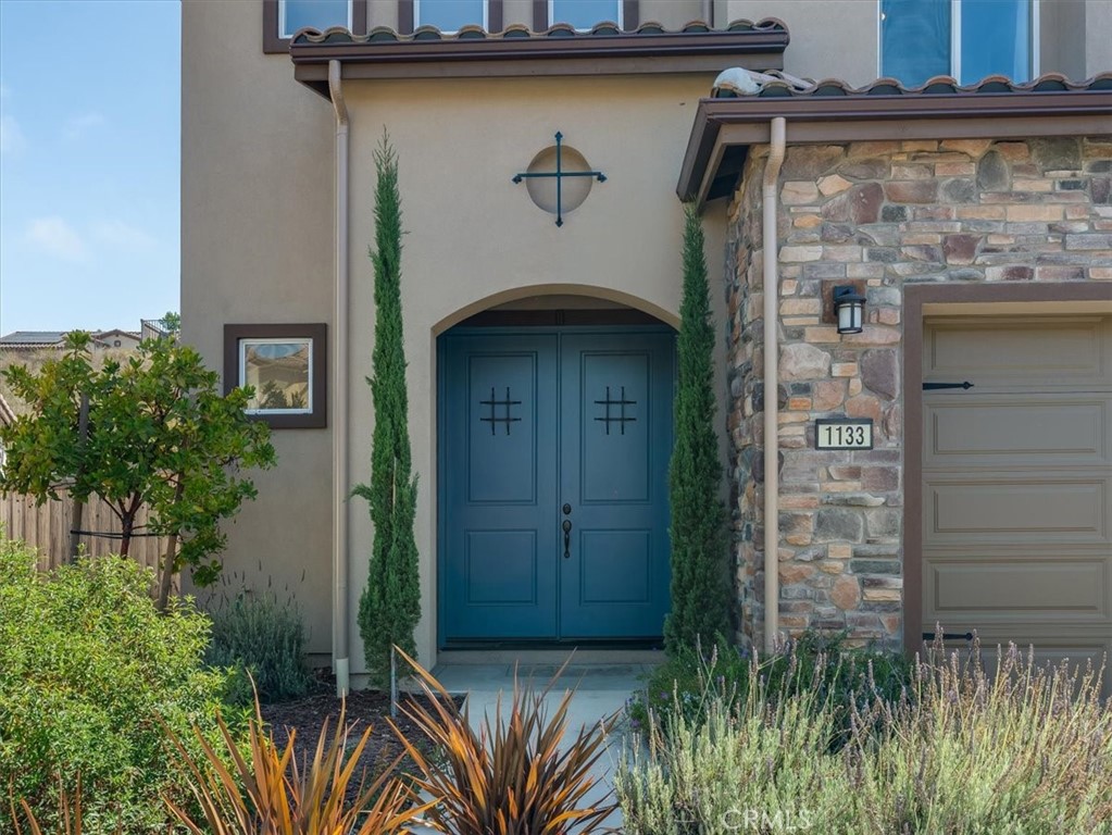 1133 Flax Property Photo 2