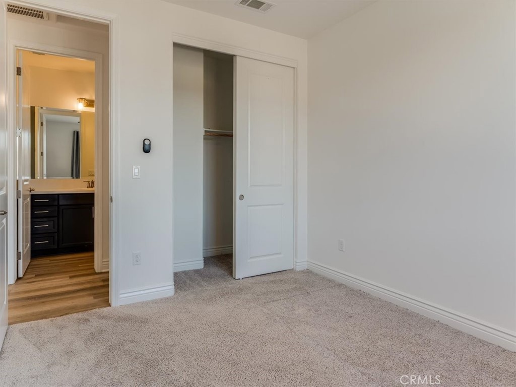 1133 Flax Property Photo 34