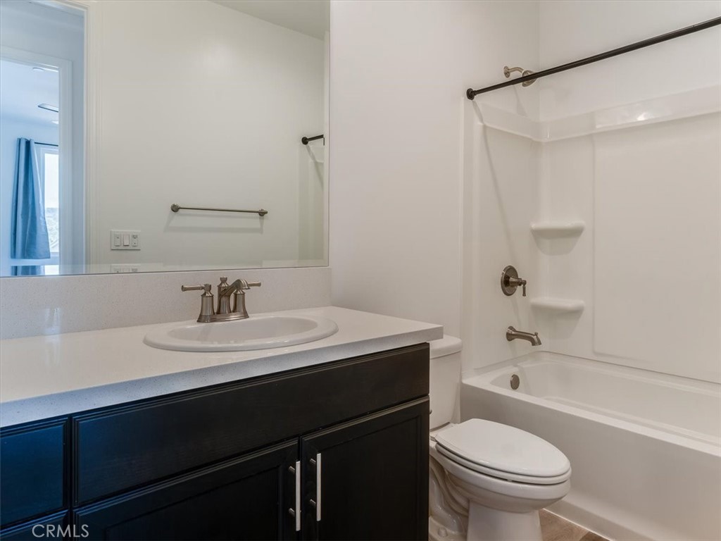 1133 Flax Property Photo 35