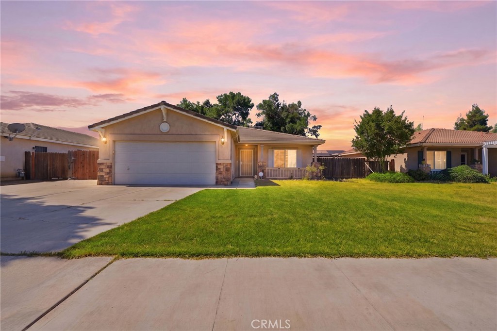 1865 La Vida Avenue Property Photo 2
