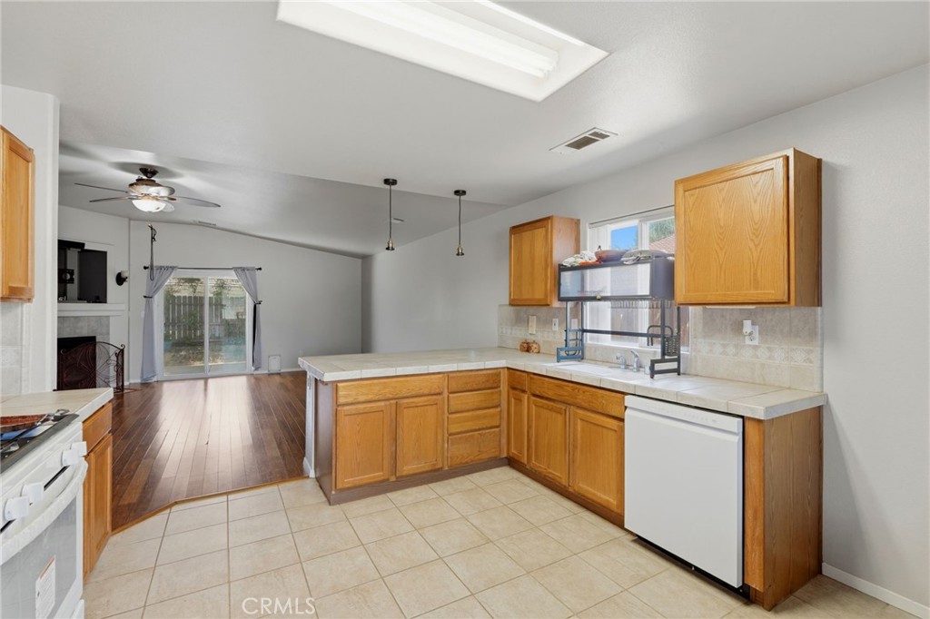 1865 La Vida Avenue Property Photo 23