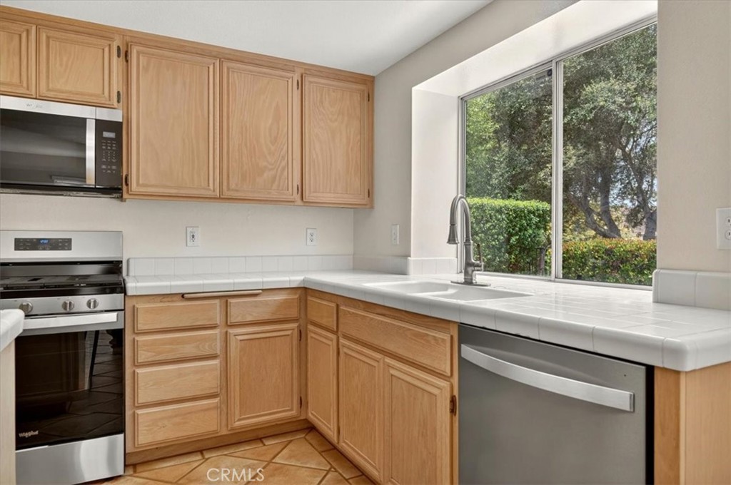 521 Brookside Drive Property Photo 11