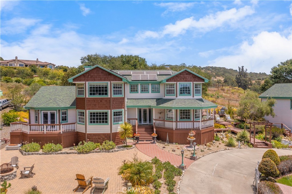1078 Corbett Canyon Road Property Photo 2