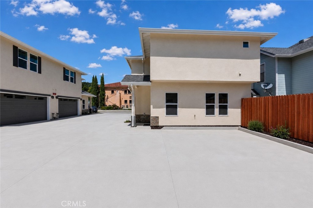 8391 Amapoa Property Photo 3