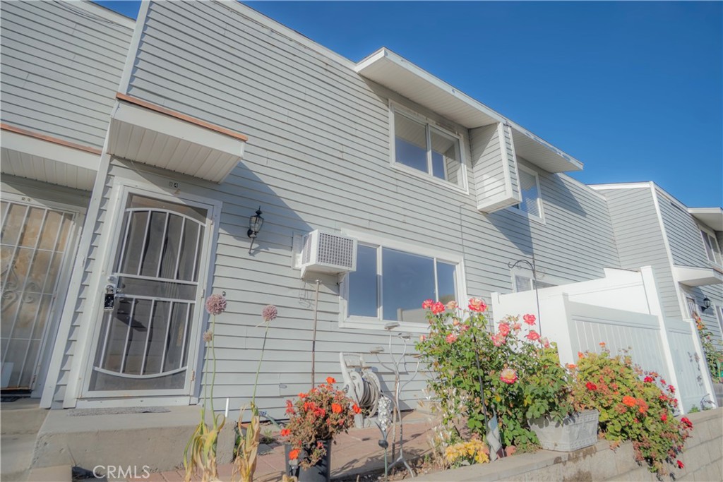 714 Tanner Drive B4 Property Photo 1
