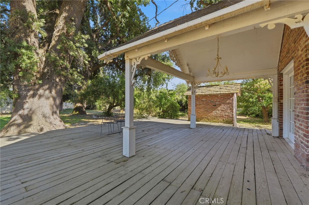 21530 Tiburico Avenue Property Photo 55