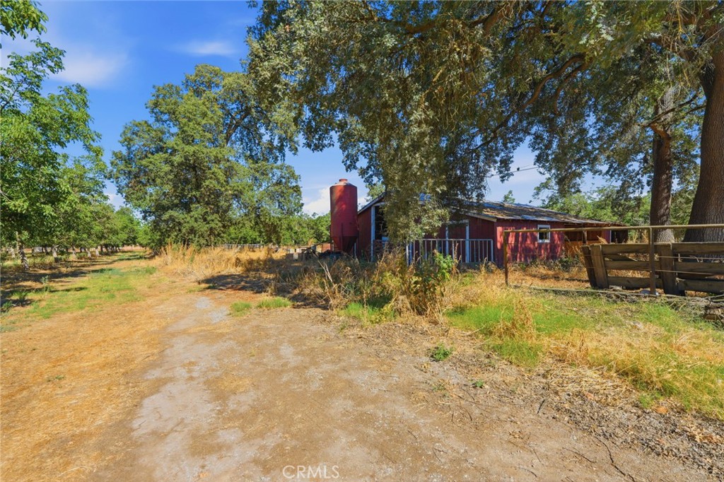 21530 Tiburico Avenue Property Photo 58