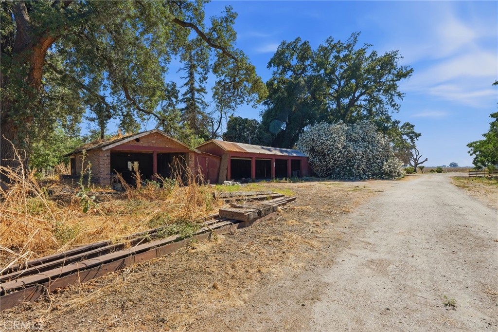 21530 Tiburico Avenue Property Photo 60