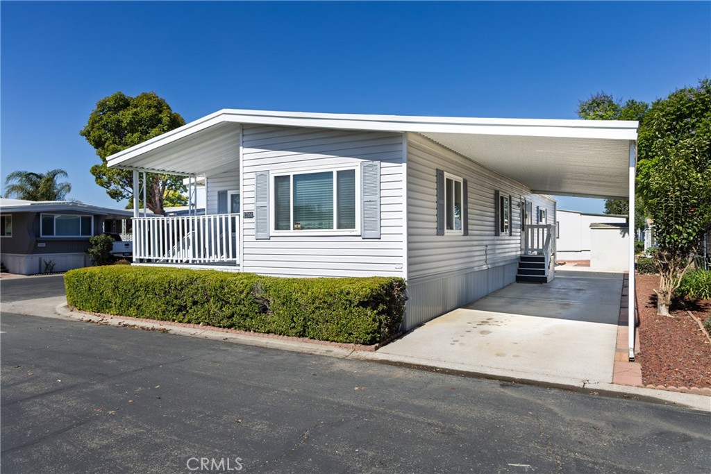 1201 Via Felice Property Photo 3