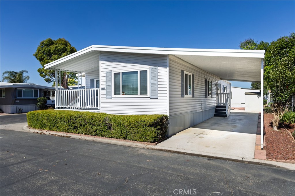 1201 Via Felice Property Photo 3