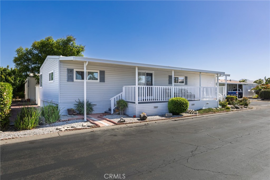 1201 Via Felice Property Photo 6
