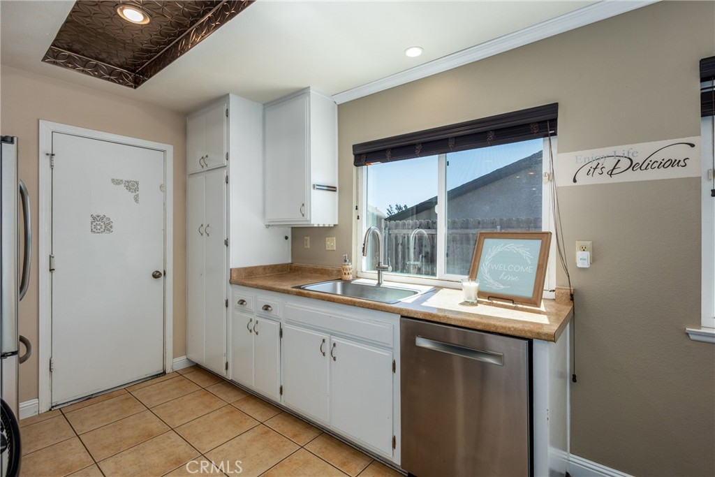 393 Mountain View Property Photo 8