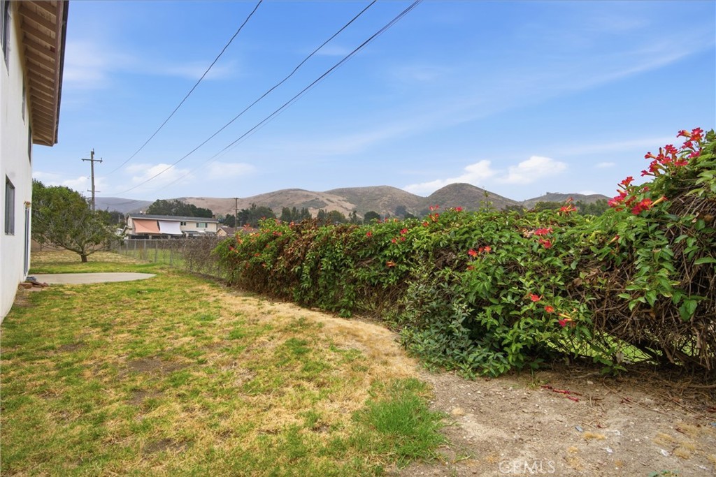 228 S 1st Place Property Photo 15