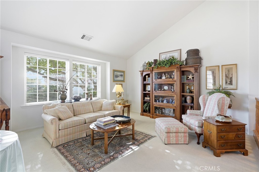 2424 Sandpiper Drive Property Photo 3