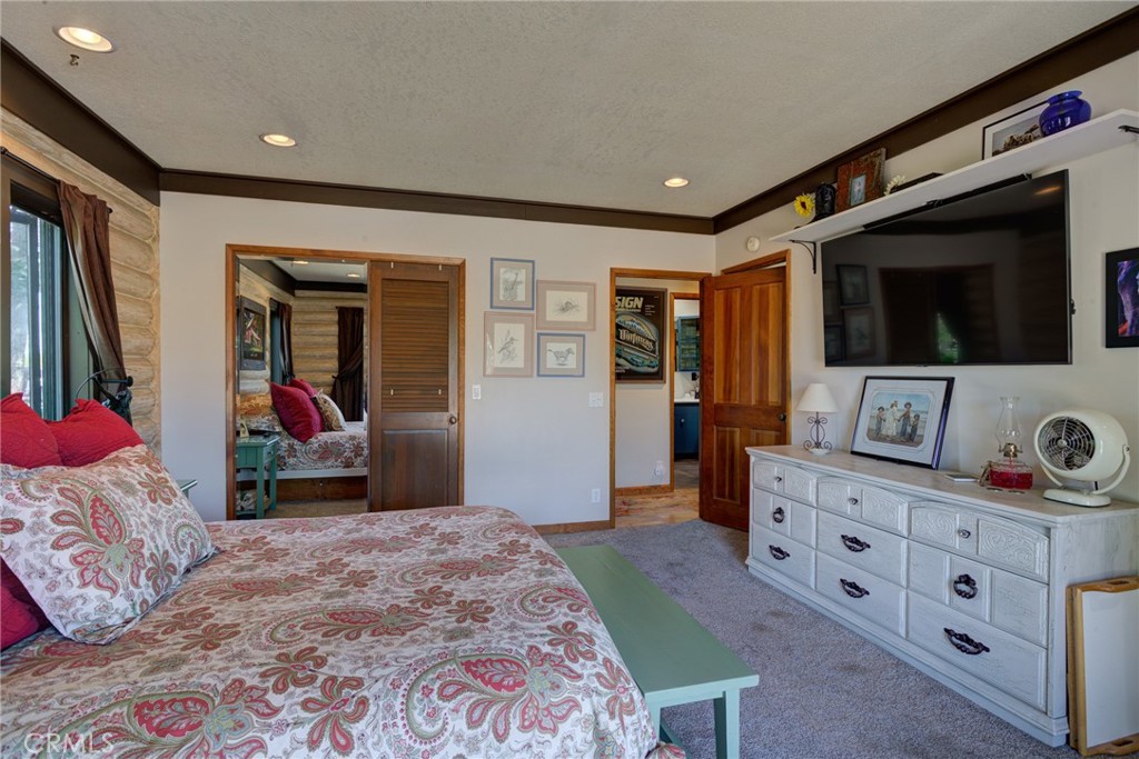 2315 Autumn Property Photo 17