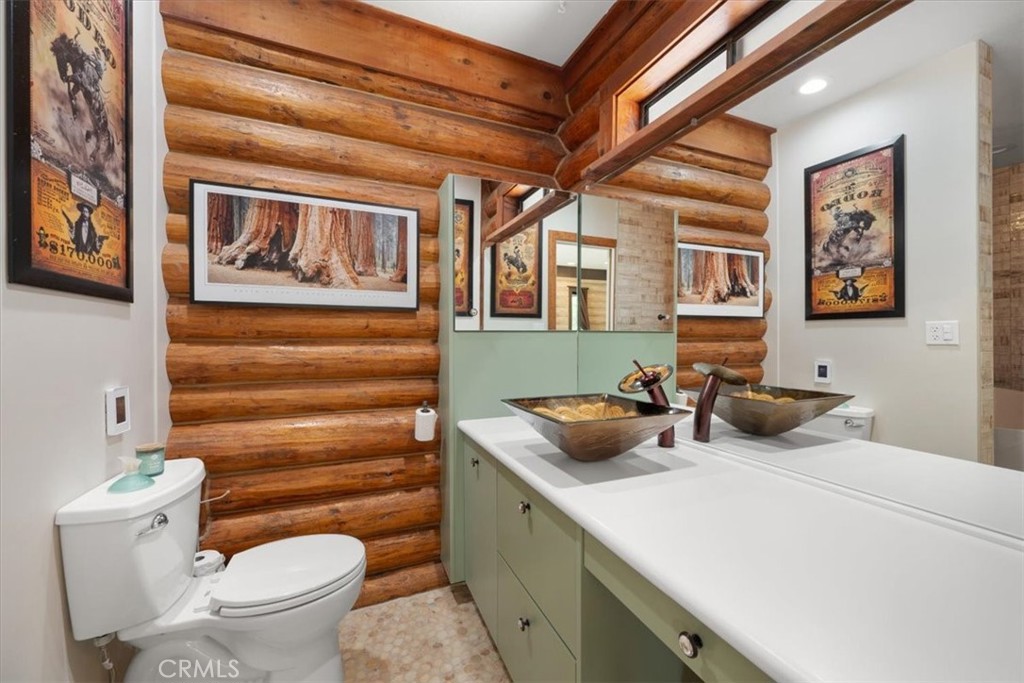 2315 Autumn Property Photo 19