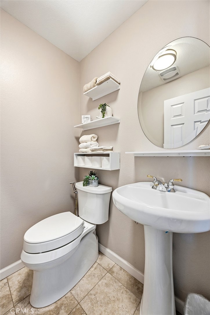 1633 Ramona Property Photo 8