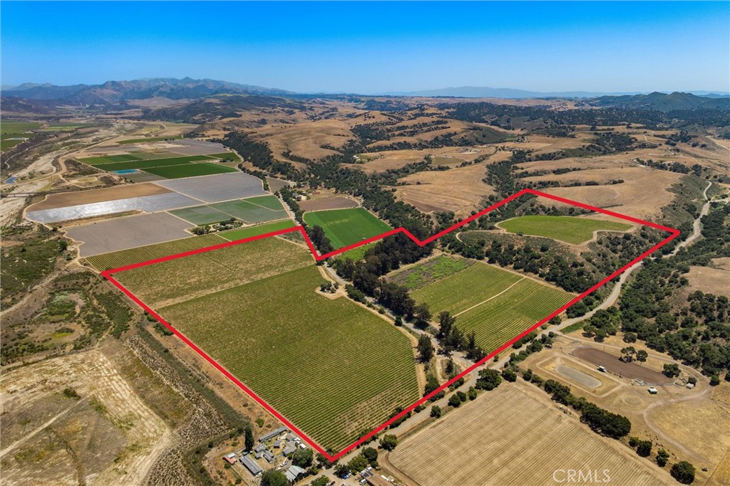 5533 Foxen Canyon Road Property Photo 2