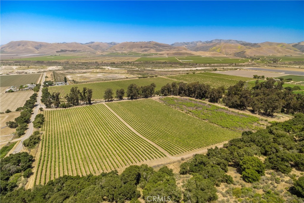 5533 Foxen Canyon Road Property Photo 4