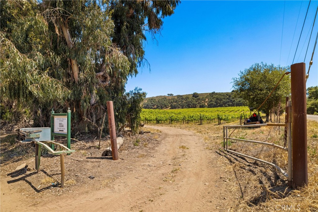5533 Foxen Canyon Road Property Photo 11