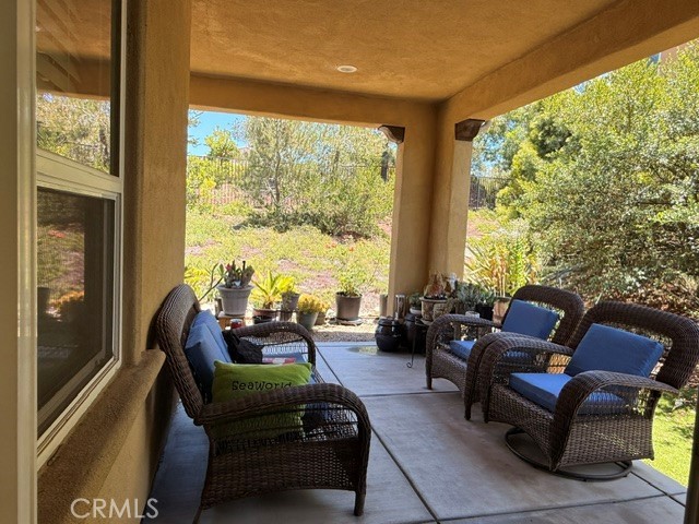 629 Agapanthus Property Photo 27