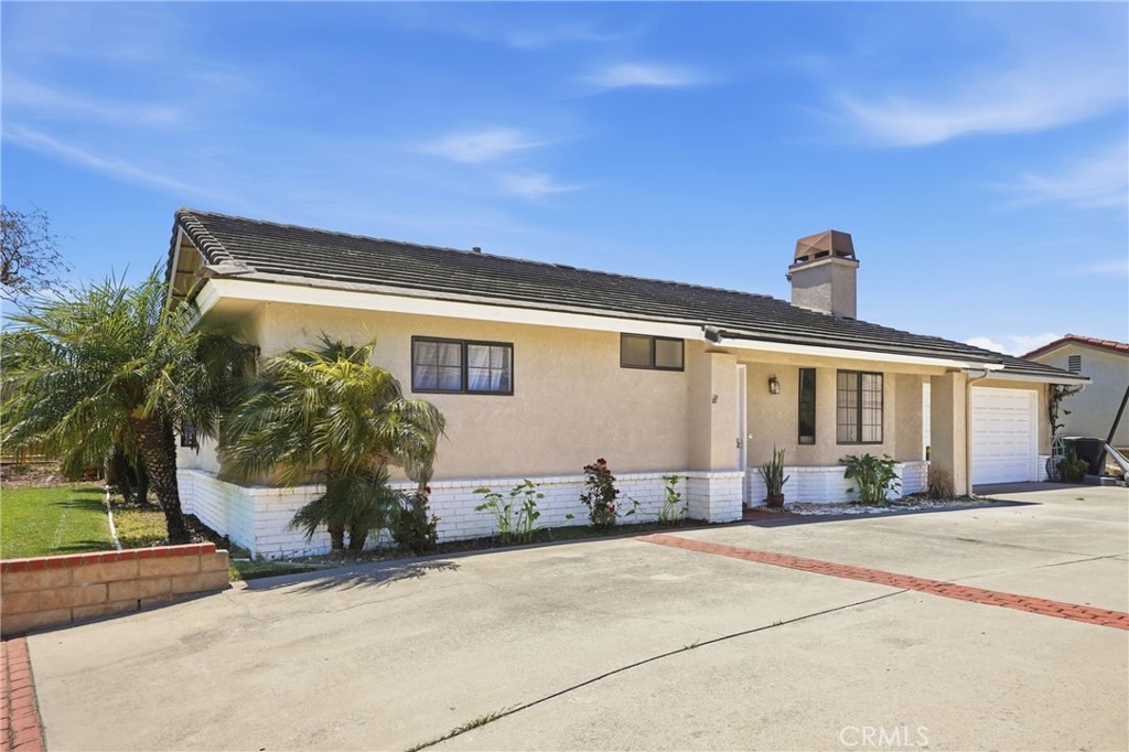 615 Tiffany Property Photo 1