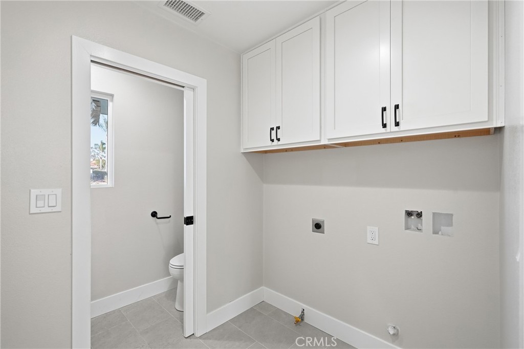 1423 Genoa Way Property Photo 29