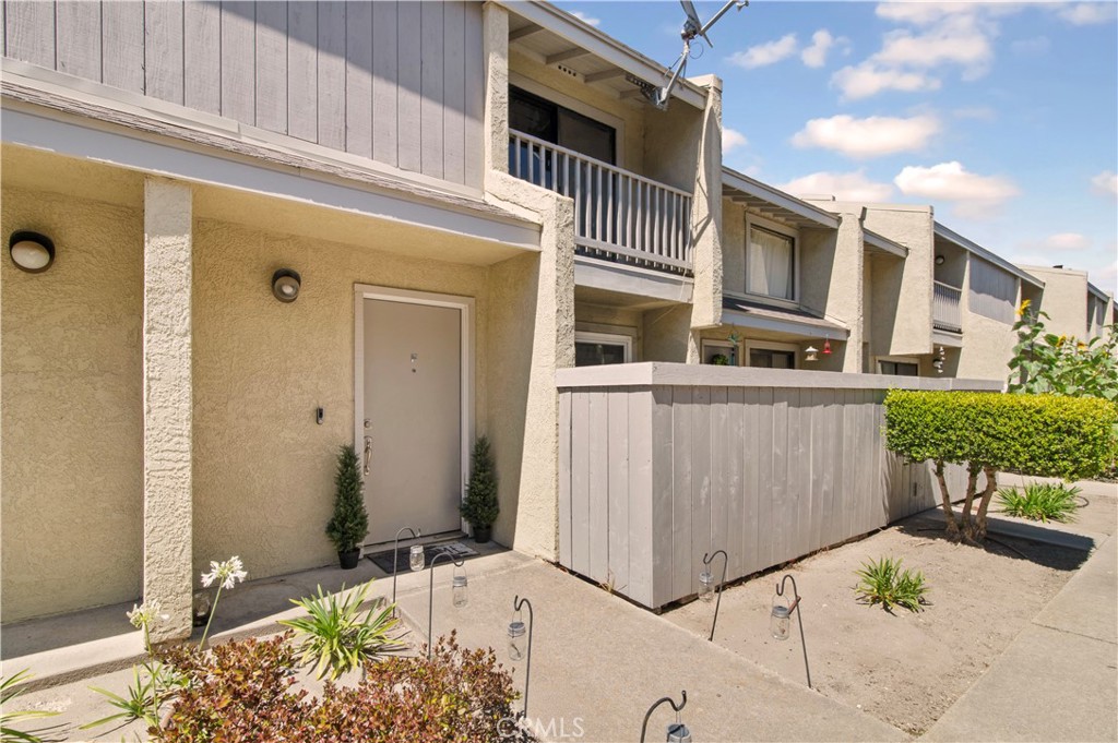 1109 W Cypress Property Photo 1