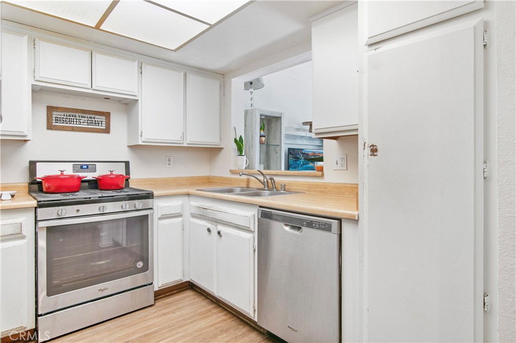 1109 W Cypress Property Photo 16