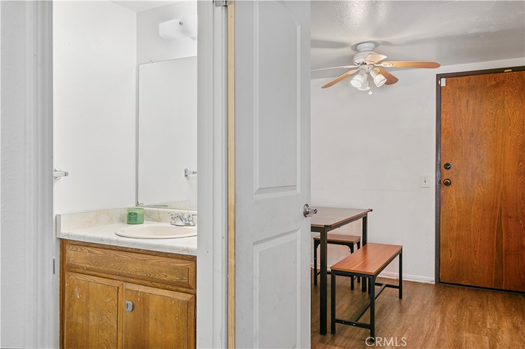 1109 W Cypress Property Photo 20