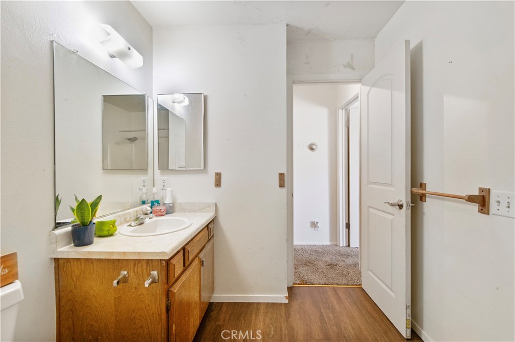 1109 W Cypress Property Photo 28