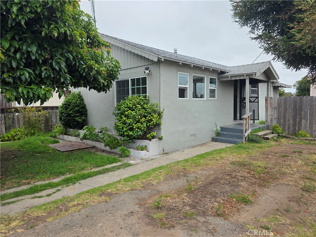 557 S 10th Property Photo 1