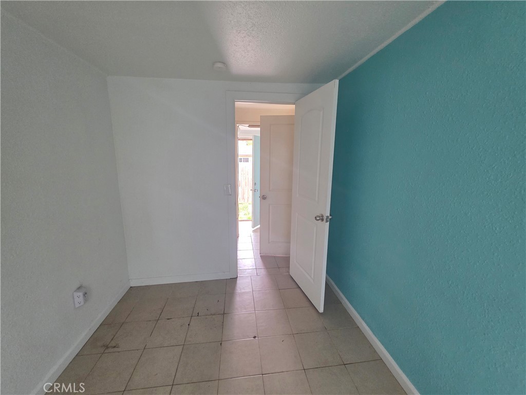 557 S 10th Property Photo 7