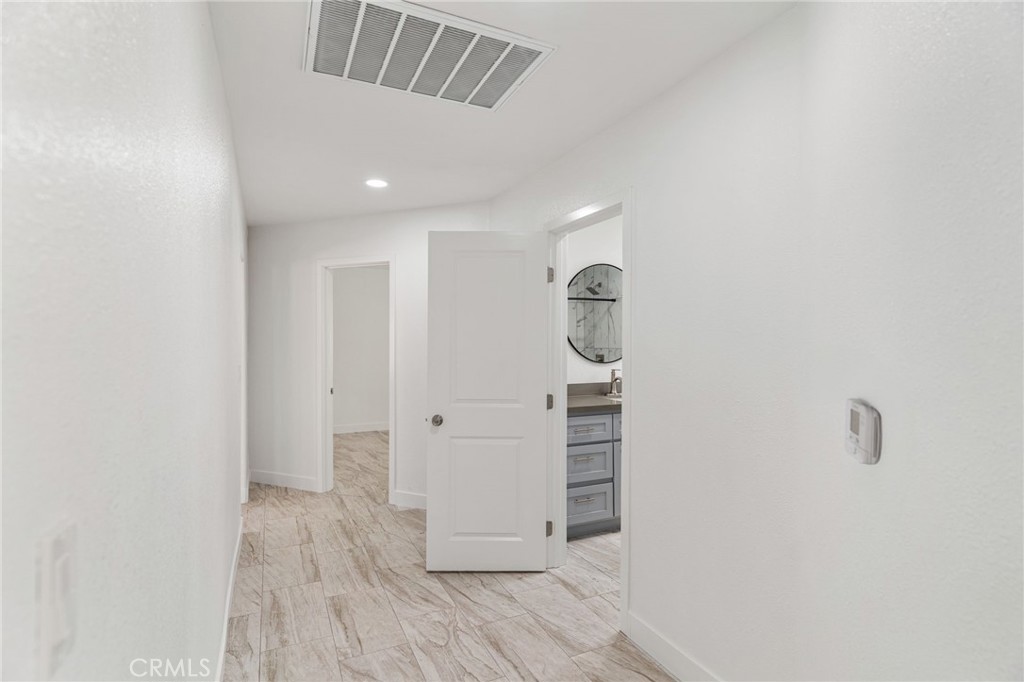 1014 E Casa Loma Property Photo 12
