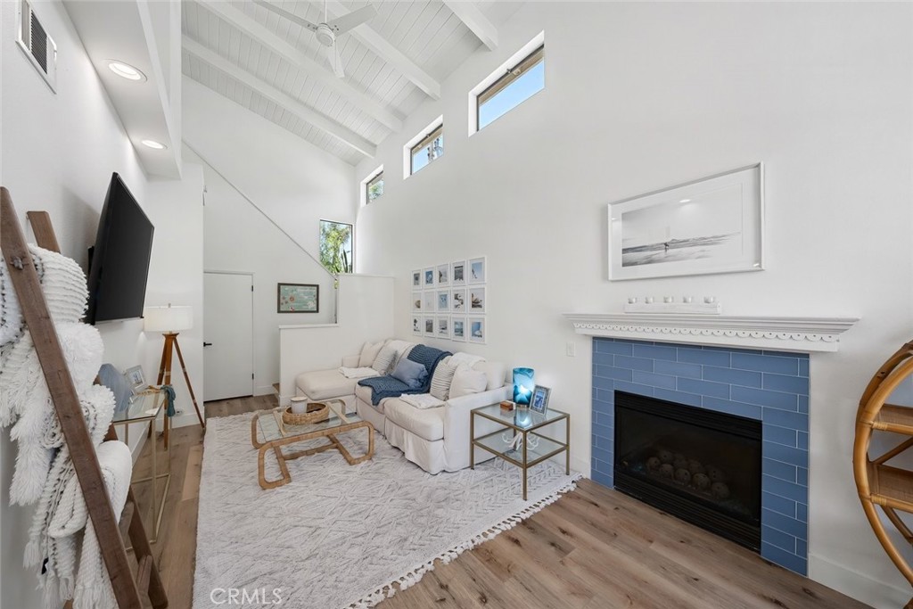 250 Castaic Avenue Property Photo 15