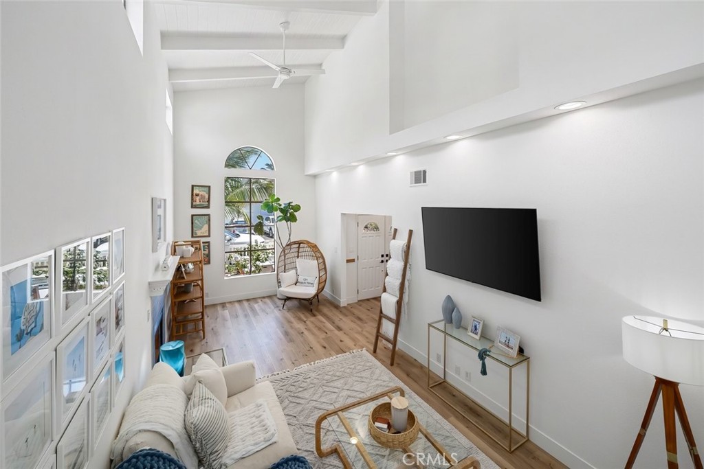 250 Castaic Avenue Property Photo 17