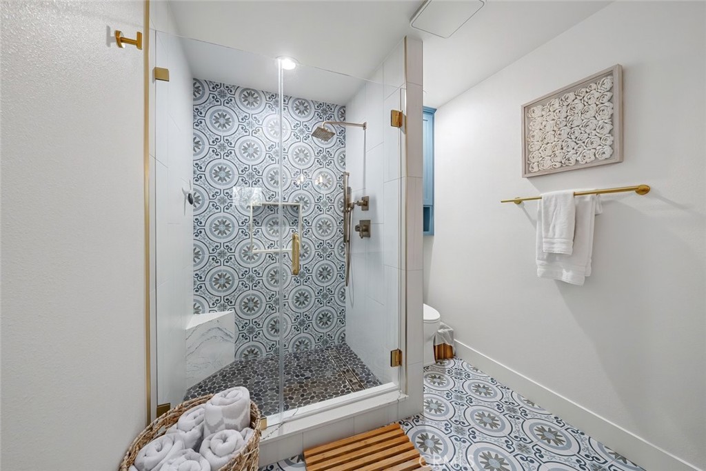 250 Castaic Avenue Property Photo 38