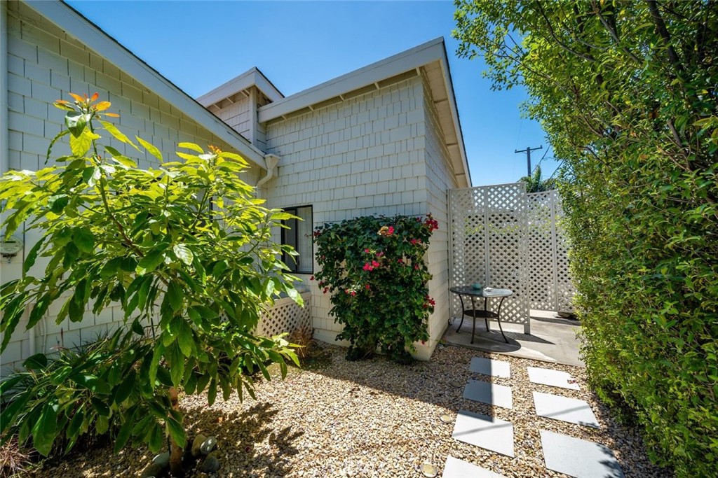 250 Castaic Avenue Property Photo 40