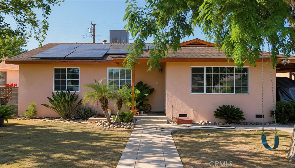 1418 Rosalia Property Photo 1