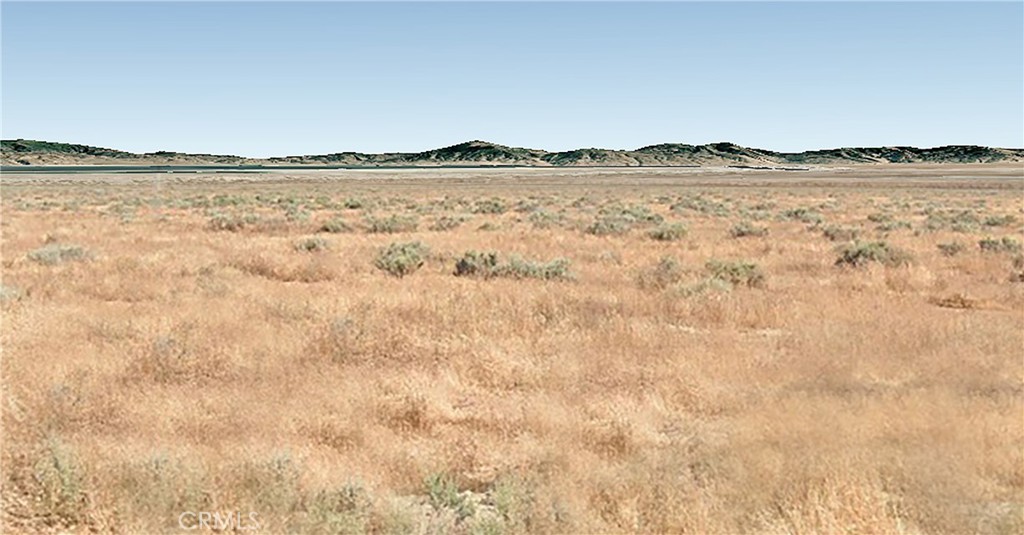11 Between Loken & 7th Standard Road Property Photo 3