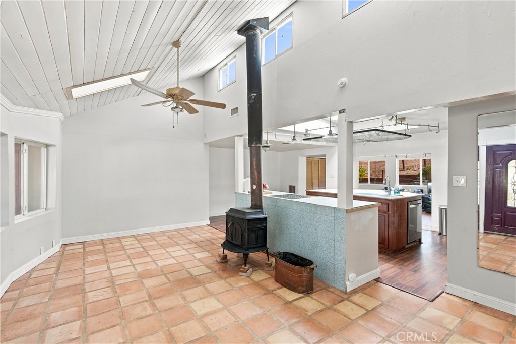 5885 Lion Ridge Property Photo 6