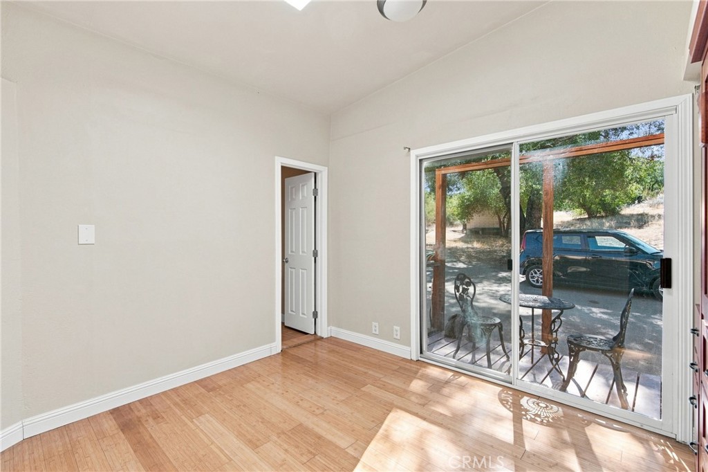 5885 Lion Ridge Property Photo 17