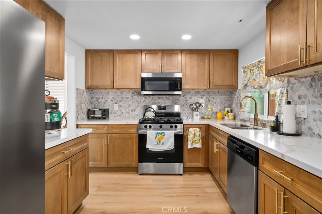 17253 Dolphin Property Photo 9