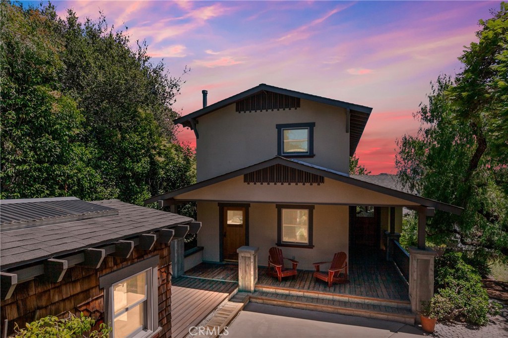 562 Crown Hill Street Property Photo 1