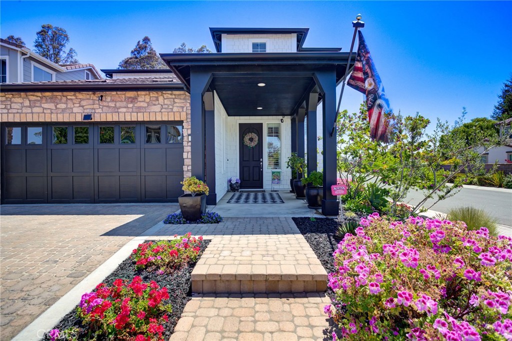 995 Jacqueline Property Photo 4