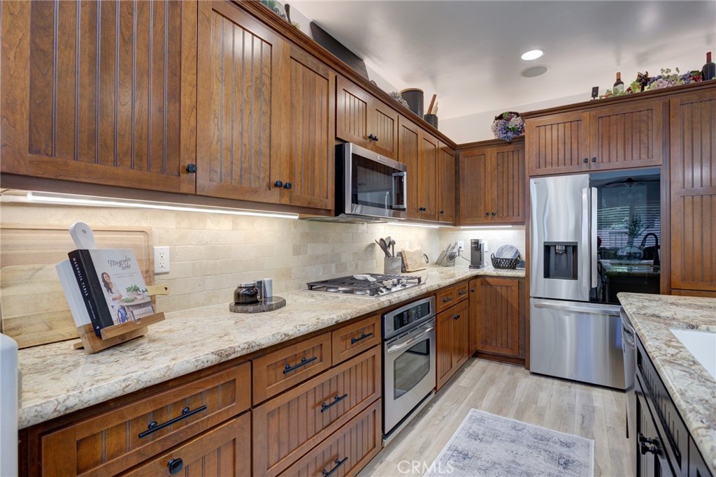 995 Jacqueline Property Photo 13