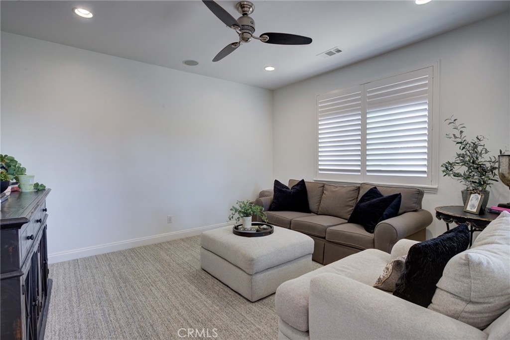 995 Jacqueline Property Photo 37